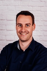 Portraitbild Theaterspieler Konrad Schneller