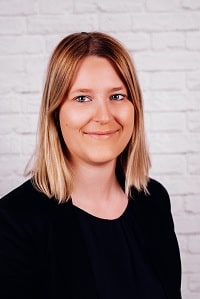 Portraitbild Theaterspieler Stefanie Stöckl